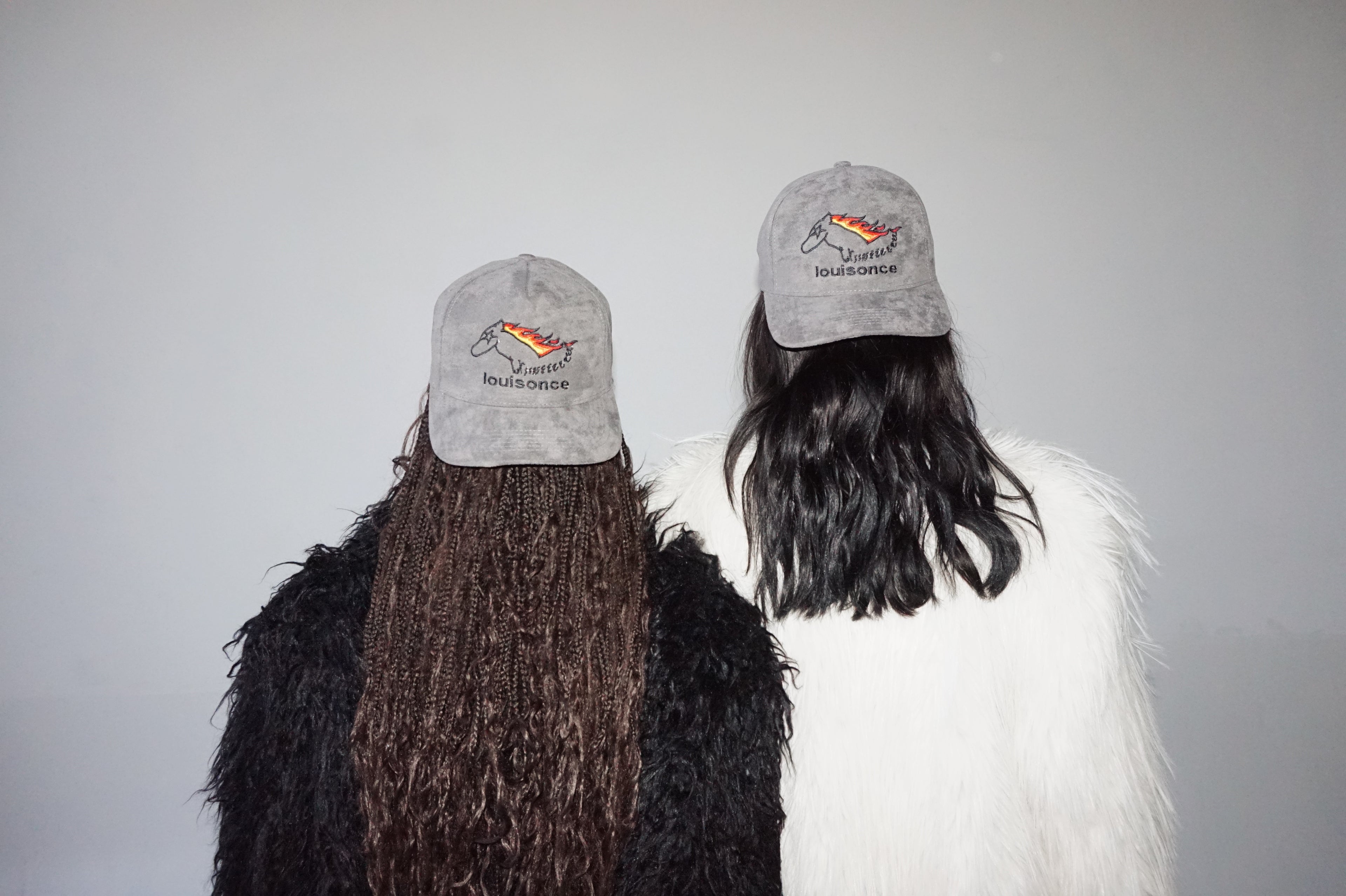 caps